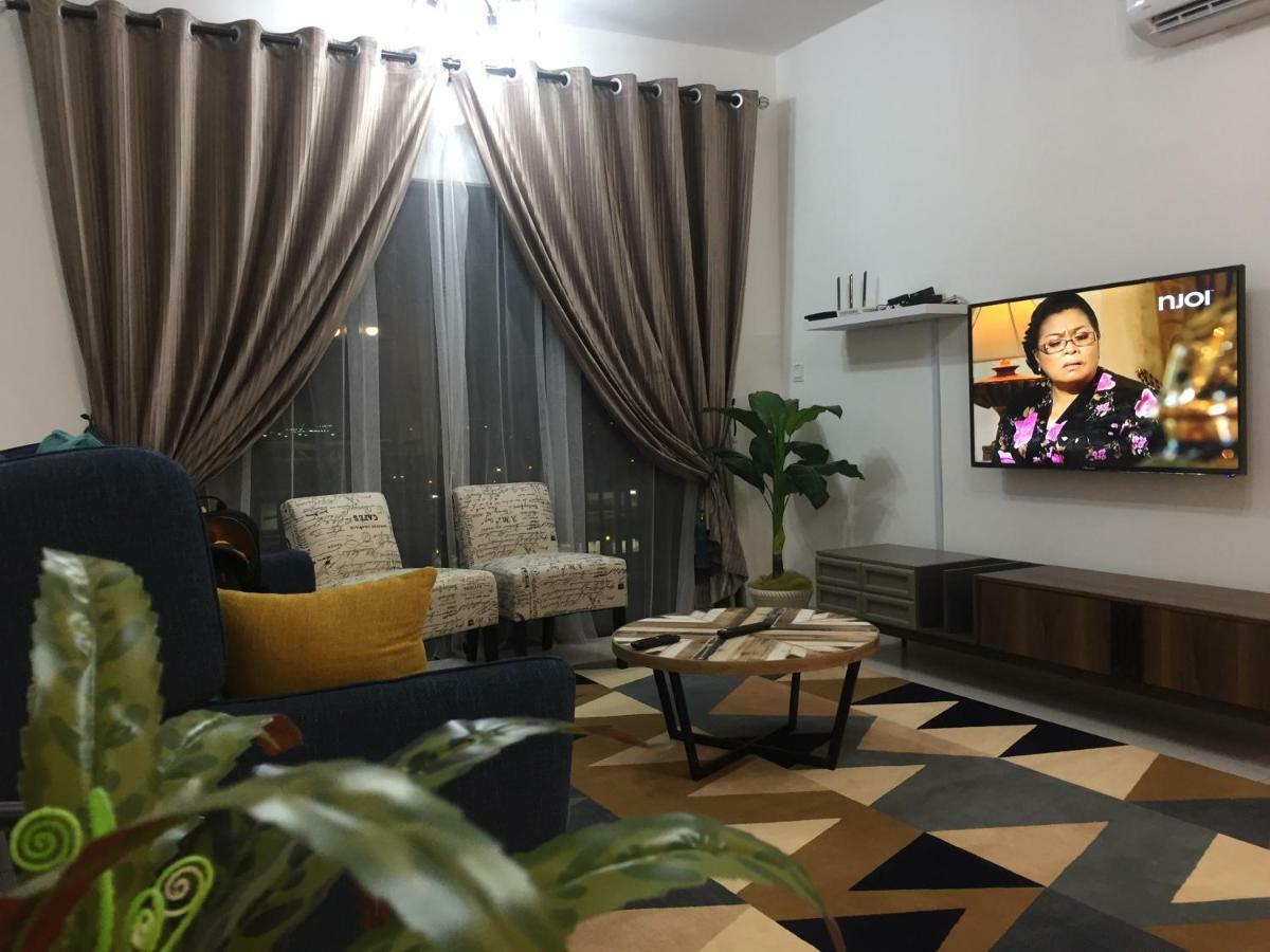 Emira Residence Sek 13 Shah Alam Wi-Fi Netflix Exterior foto